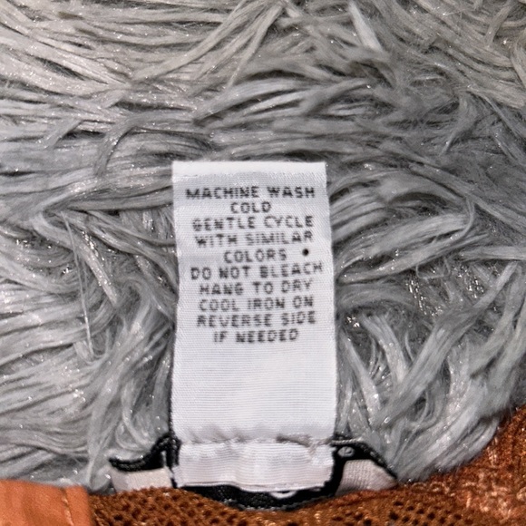 Never used lace top with button up back. - Picture 3 of 6